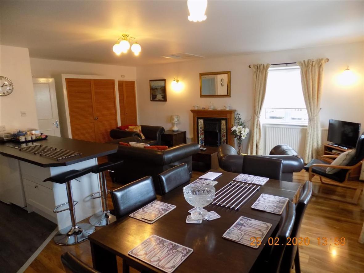 ווינדרמר Oakdene Apartments מראה חיצוני תמונה